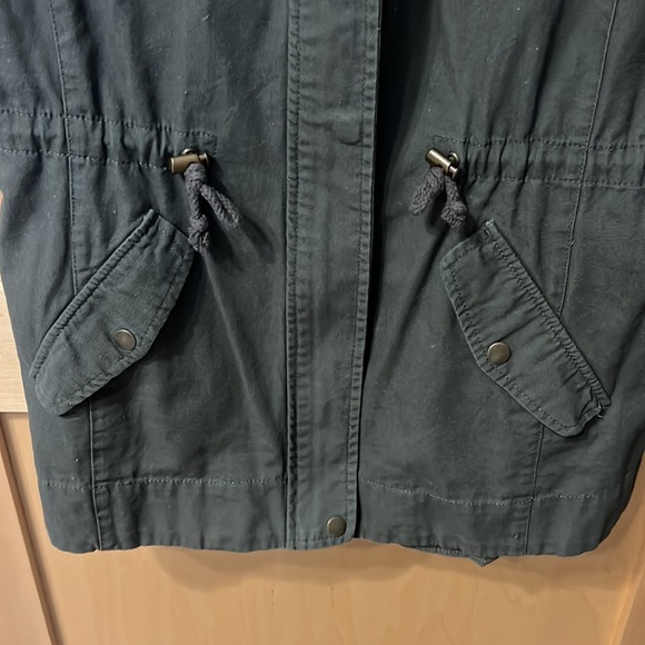 Cargo Vest - Picture 4 of 5